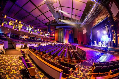 Oakdale theater - Feb 19, 2007 · Oakdale Theatre. Wallingford, CT. The Oakdale Theatre is the largest indoor theater in New England featuring 4,800 seats, luxury corporate suites, a 22,000 square foot antique wood domed lobby, and private function and party areas. Located on 35 acres in Wallingford, Connecticut, the Oakdale Theatre has been in operation for over 45 years.